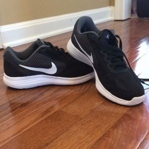 6.5 Nike Shoes